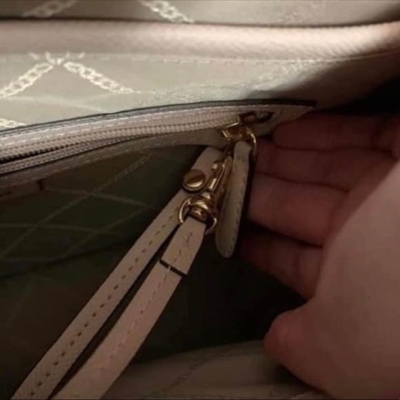 Michael Kors Maddie Medium Crossgrain Leather Tote - Picture 7 of 7